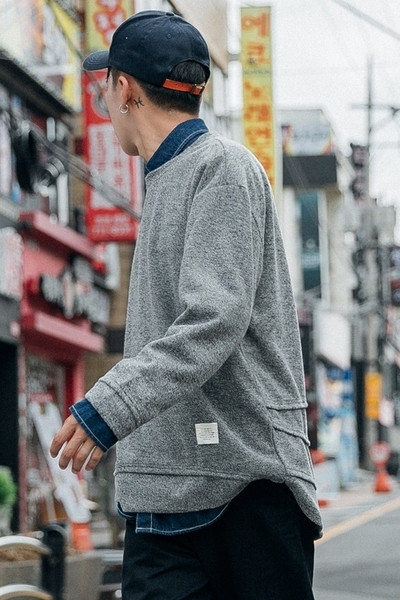 Γυναικεία πουλόβερ σε τρία χρώματα