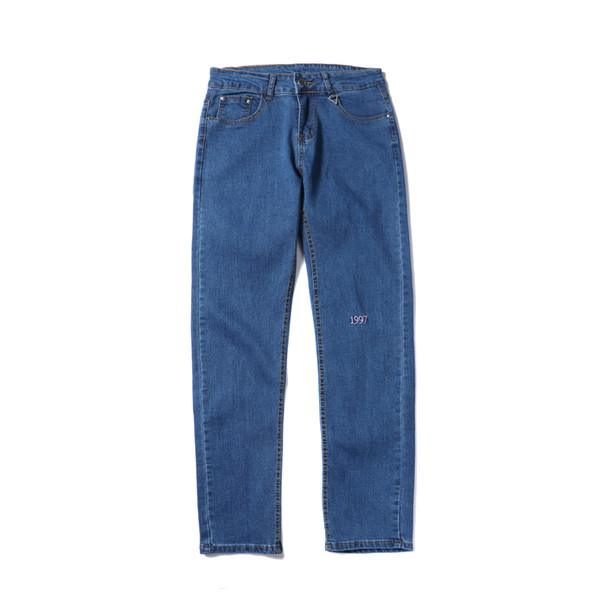 Κομψά τζιν μέσης με κομψά αντρικά