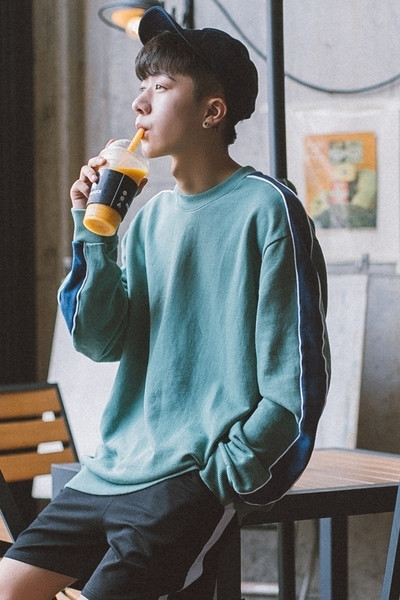 Ευρεία μπλούζα αθλητικών ανδρών σε τρία χρώματα