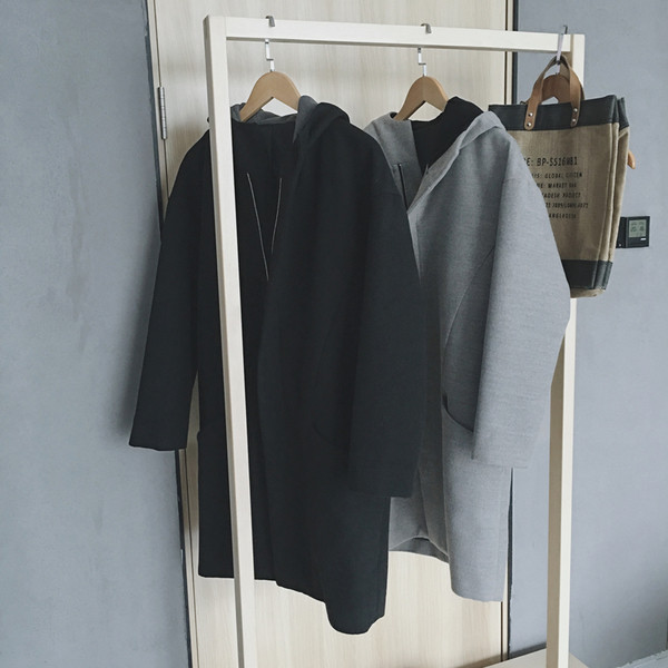 Елегантно дълго мъжко палто с качулка