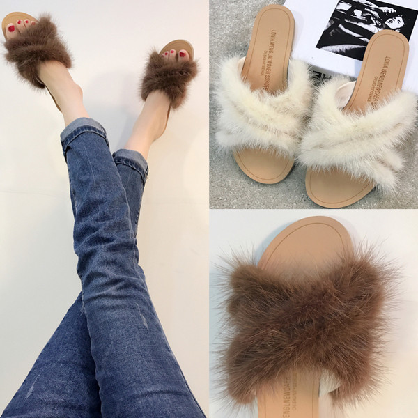 Κυρίες παντόφλες με επίπεδη σόλα και χνούδι σε τρία χρώματα