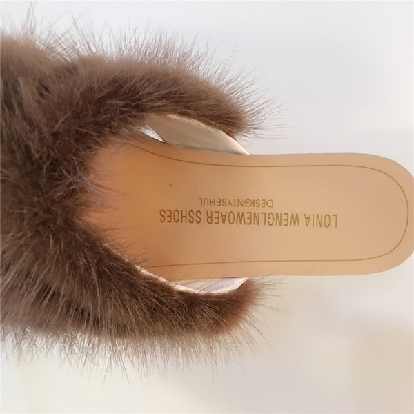 Κυρίες παντόφλες με επίπεδη σόλα και χνούδι σε τρία χρώματα