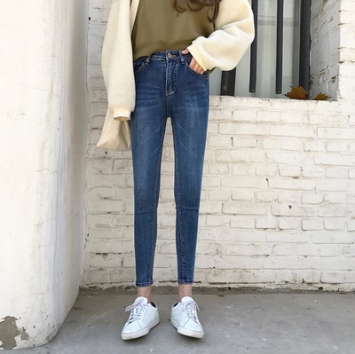 Κυρίες τύπου λεπτού τύπου με υψηλή μέση