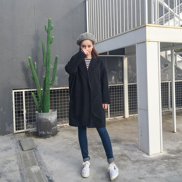 Дълго дамско палто широк модел в два цвята