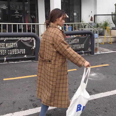 Μεγάλο φθινόπωρο-χειμωνιάτικο παλτό για γυναίκες