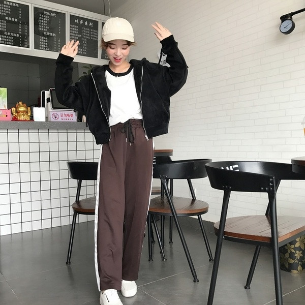 Κομψή πολυτελή γυναικεία μπλούζα με κόκκινο και μαύρο χρώμα