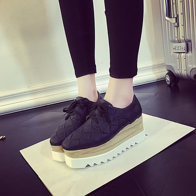 Κυρίες επίσημα πάνινα παπούτσια σε πλατφόρμα σε τρία χρώματα