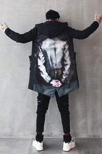 Μακρύ μπουφάν ανδρών με κουκούλα και εκτύπωση ισχίου στην πλάτη με στυλ HIP-HOP