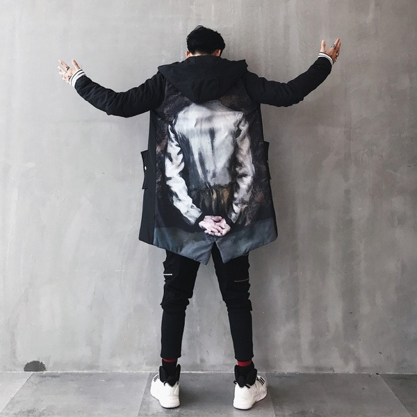 Μακρύ μπουφάν ανδρών με κουκούλα και εκτύπωση ισχίου στην πλάτη με στυλ HIP-HOP