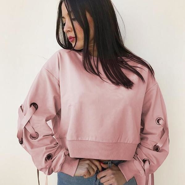 Μπλούζα με κοντό μανίκι με κολάρο σε σχήμα O και διασταυρούμενα μανίκια