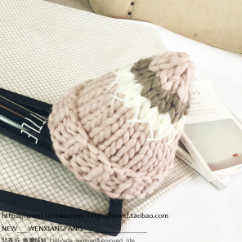 Καθημερινό καπέλο χειμωνιάτικου μαλλιού σε ρέοντα χρώματα