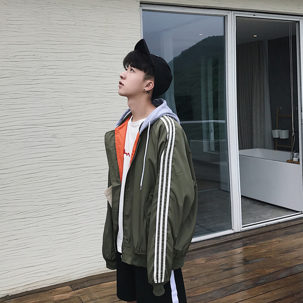 Καθημερινό αθλητικό μπουφάν με κουκούλα - διαφορετικά χρώματα