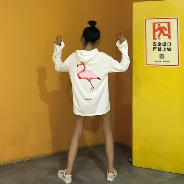 Φανελάκι κυρίες-φθινόπωρο με ενδιαφέρουσα πλάτη και ασπρόμαυρη