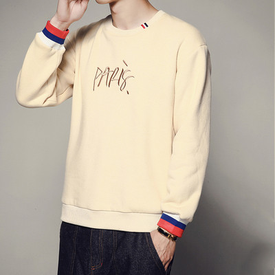 Ένα πουκάμισο με μακριά μανίκια για άνδρες με μακρύ μανίκι, επιγραφή και κολάρο σε σχήμα O