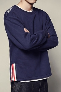 Καθημερινή σπορ πουκάμισο με κολάρο σε σχήμα O και μακριά μανίκια