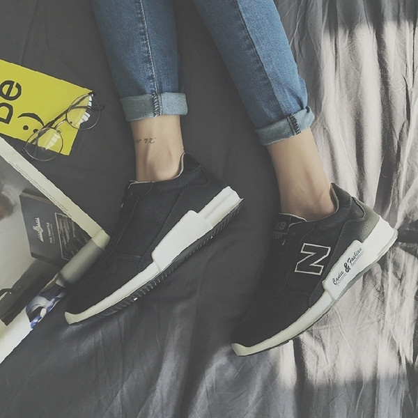 Ανδρικά αθλητικά παπούτσια με πολύ άνετη ελαστική σόλα