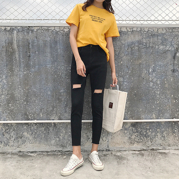 Γυναικεία μαύρα τζιν σκισμένα με ψηλή μέση