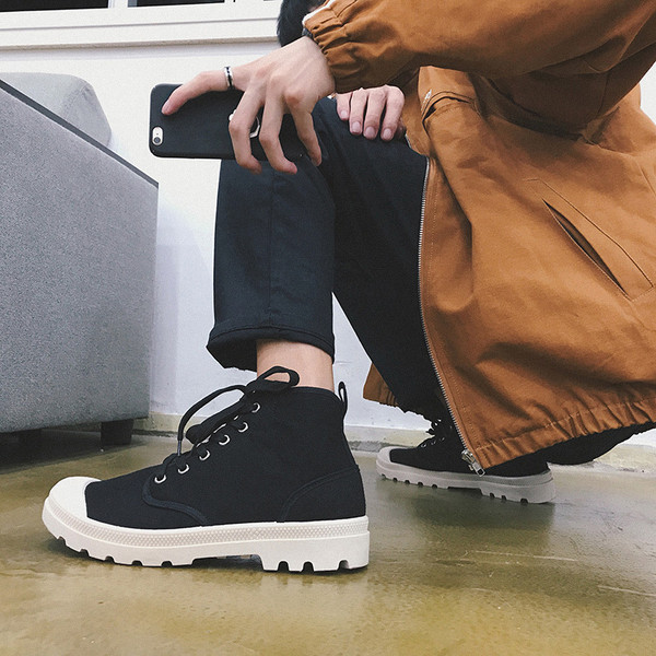 Ανδρικά παπούτσια με σκληρή μη ολισθηρή σόλα και κορδόνα