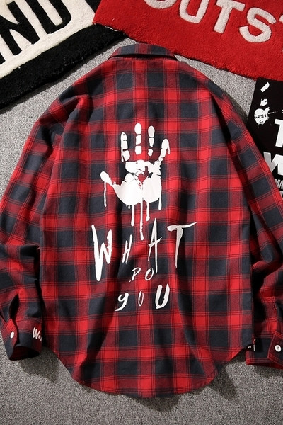 Εξαιρετικό και μη τυπικό αρσενικό πουκάμισο με μακριά μανίκια με έγχρωμες εκτυπώσεις στην πλάτη, 2 σχέδια