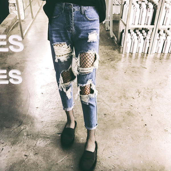 Τζιν γυναικών σε μπαλώματα