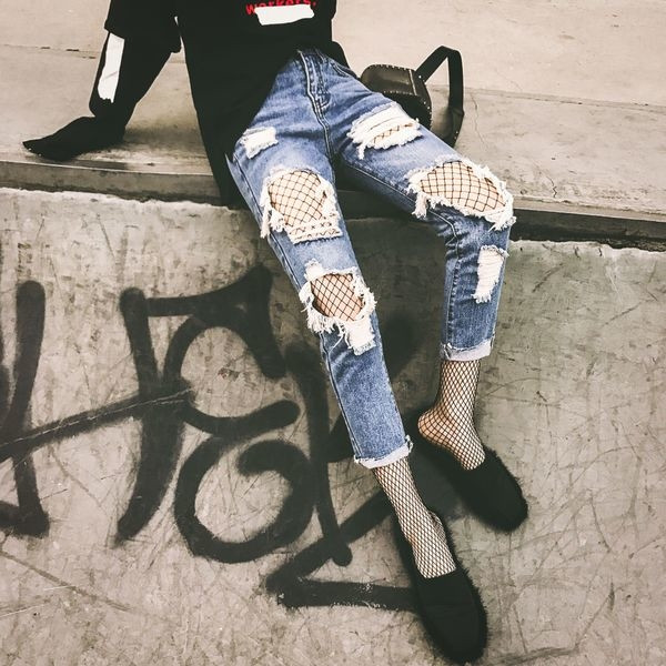 Τζιν γυναικών σε μπαλώματα