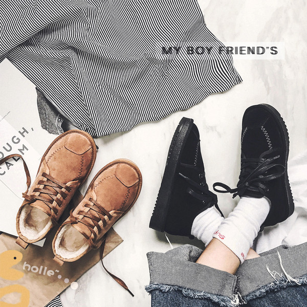 Κομψά παπούτσια unisex με κάλυμμα από σουέτ και πολύ ζεστή επένδυση από μαλακό μαλλί, ιδανική για κρύες μέρες