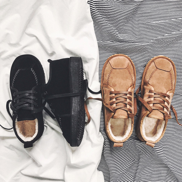 Κομψά παπούτσια unisex με κάλυμμα από σουέτ και πολύ ζεστή επένδυση από μαλακό μαλλί, ιδανική για κρύες μέρες