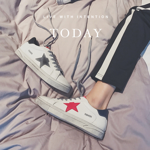 Περιστασιακά αθλητικά παπούτσια με ραμμένα αστέρια και σόλα από καουτσούκ, 2 μοντέλα