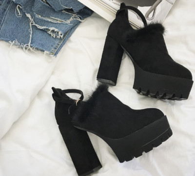 Εξαιρετικά γυναικεία παπούτσια υψηλών τακουνιών με μαλακή κουκούλα και σκληρή αντιολισθητική σόλα