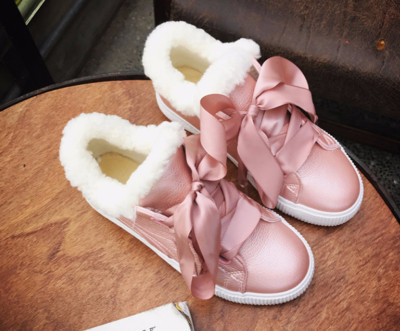 Γυναικεία αθλητικά πάνινα παπούτσια με πολύ ζεστή απαλή επένδυση και κορδέλα