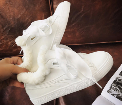 Γυναικεία αθλητικά πάνινα παπούτσια με πολύ ζεστή απαλή επένδυση και κορδέλα