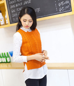 Πολύ γλυκό χειμώνα που φοράει σε διάφορα χρώματα