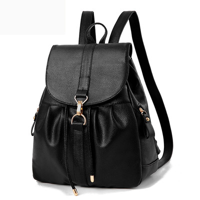 Дамска раница тип чувал с интересна закопчалка и меки презрамки