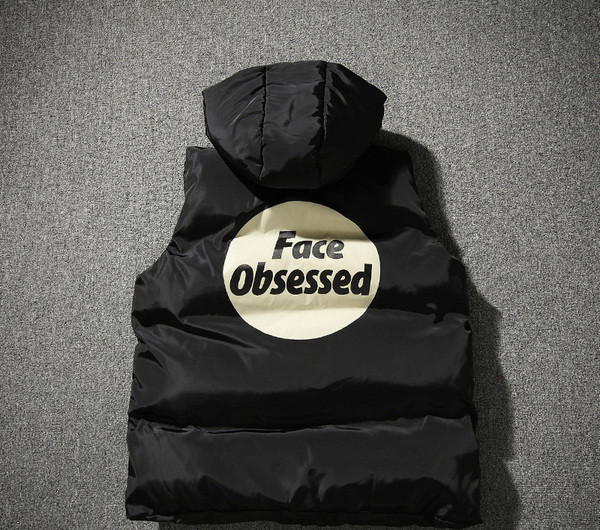 Ανδρικά γιλέκα και τσέπες με κουκούλα με επιγραφή στο πίσω μέρος σε διάφορα χρώματα