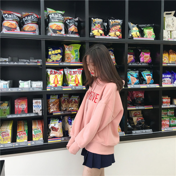 Интересен дамски суичър с качулка и връзки широк модел