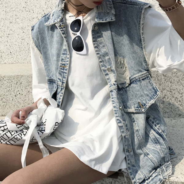 Οι κυρίες χτυπήθηκαν με ένα σχισμένο μοτίβο