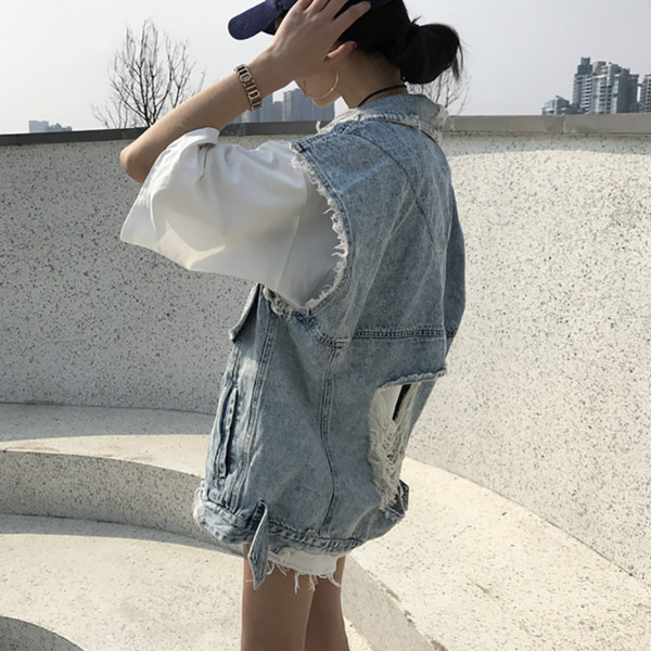 Οι κυρίες χτυπήθηκαν με ένα σχισμένο μοτίβο