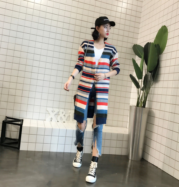 Οι γυναίκες κυριαρχούν σε πολύχρωμες αποχρώσεις