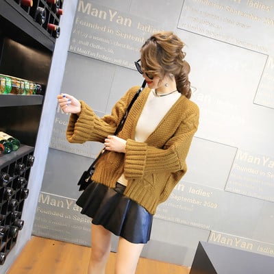 Πάχος πλεκτό γιλέκο σε ένα μικρό και ευρύ σχέδιο σε τρία χρώματα