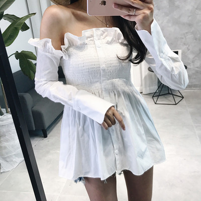 Γυναικείο γλυκό χιτώνα με γυμνούς ώμους σε μαύρο και άσπρο