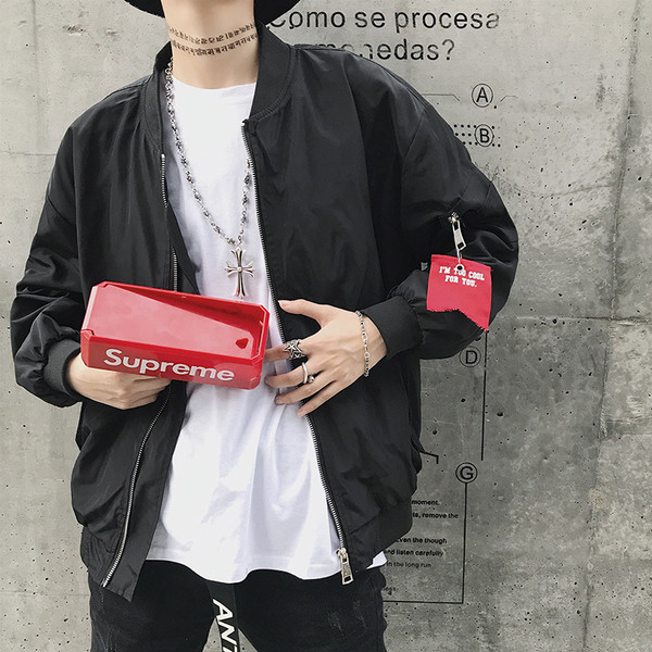 Νέο αθλητικό σακάκι για άνδρες με ενδιαφέρον πίσω σε δύο χρώματα