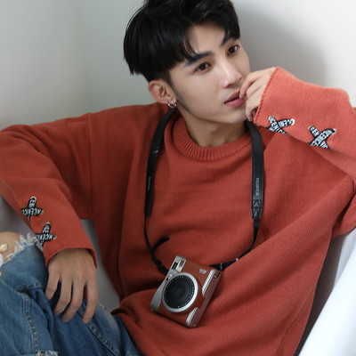 Μαλακό και άνετο πουλόβερ με φαρδιά σχέδια με κολάρο σε σχήμα O σε δύο χρώματα