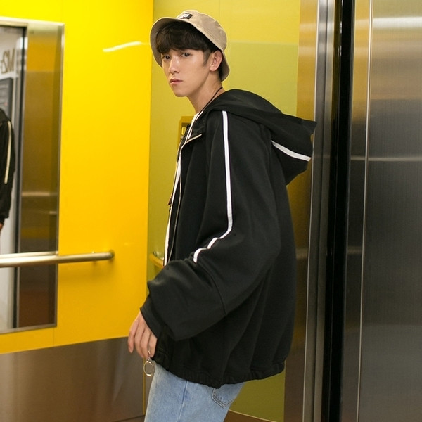 Αθλητικό σακάκι καθημερινά με φερμουάρ και κουκούλα σε μαύρο χρώμα