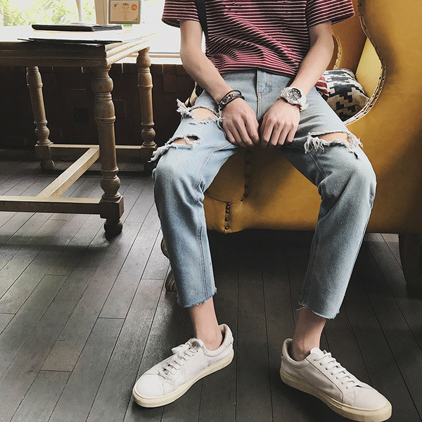 Αθλητικά ανδρικά τζιν κοπεί σε ανοιχτόχρωμο χρώμα