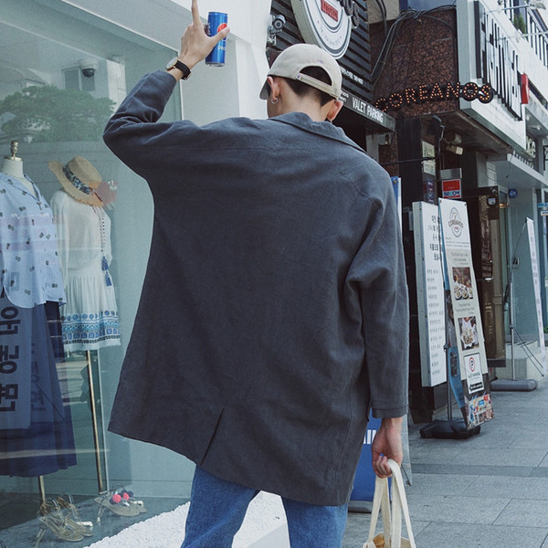 Ανοιχτό πτώση λεπτό αρσενικό σακάκι με κουμπί και τσέπες σε δύο χρώματα