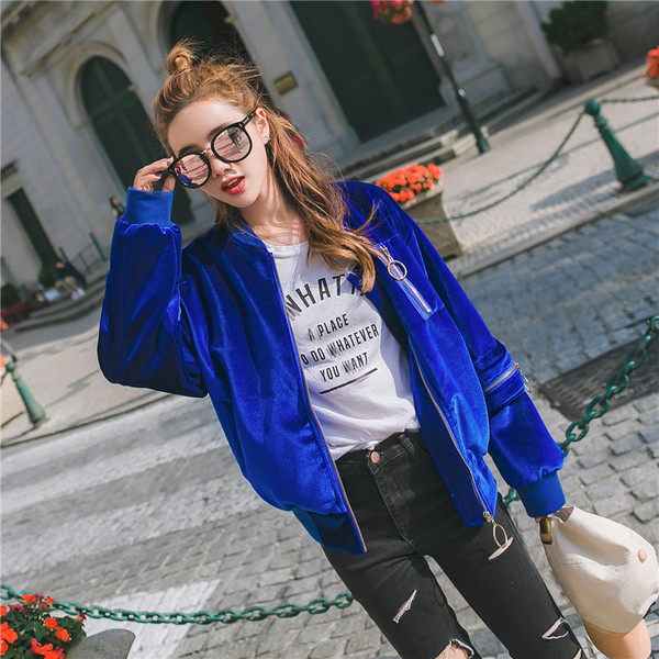 Стилно дамско бомбър яке в два цвята с ципове