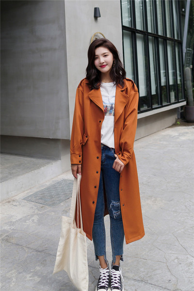 Μακρύ παλτό με κουμπιά και τσέπες