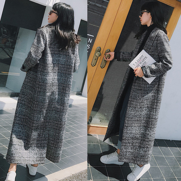 Стилно дълго вълнено дамско палто 