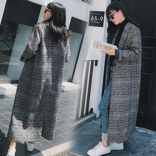 Стилно дълго вълнено дамско палто 