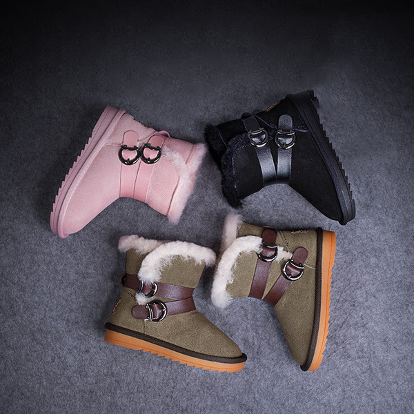 Κομψές παιδικές μπότες για κορίτσια με ιμάντες και κουκούλα